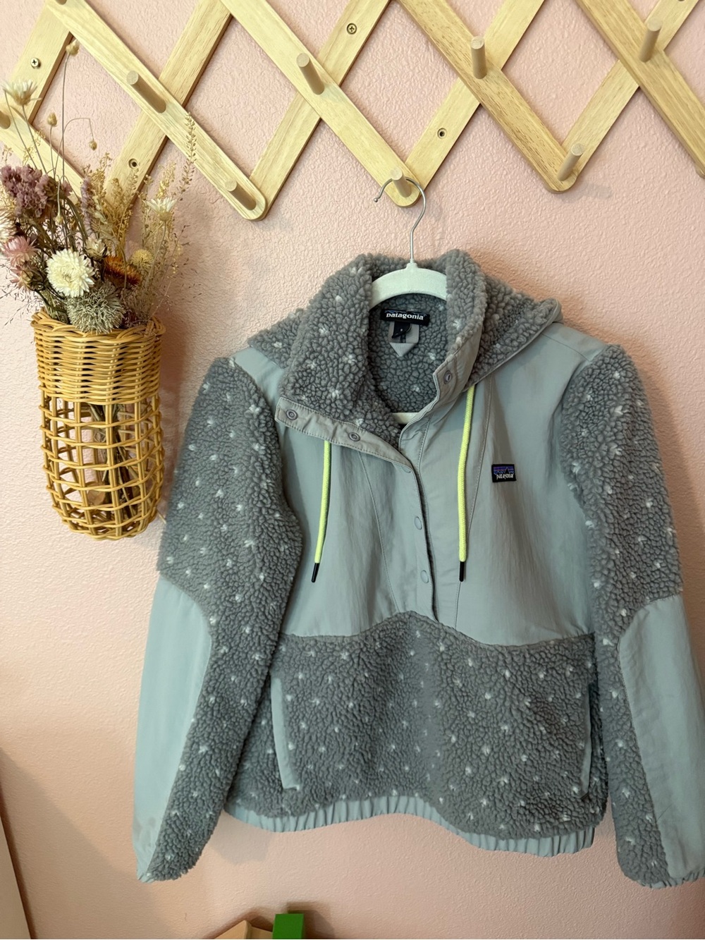 Patagonia Gray Retro Fleece Pullover Jacket - Picture 6 of 7